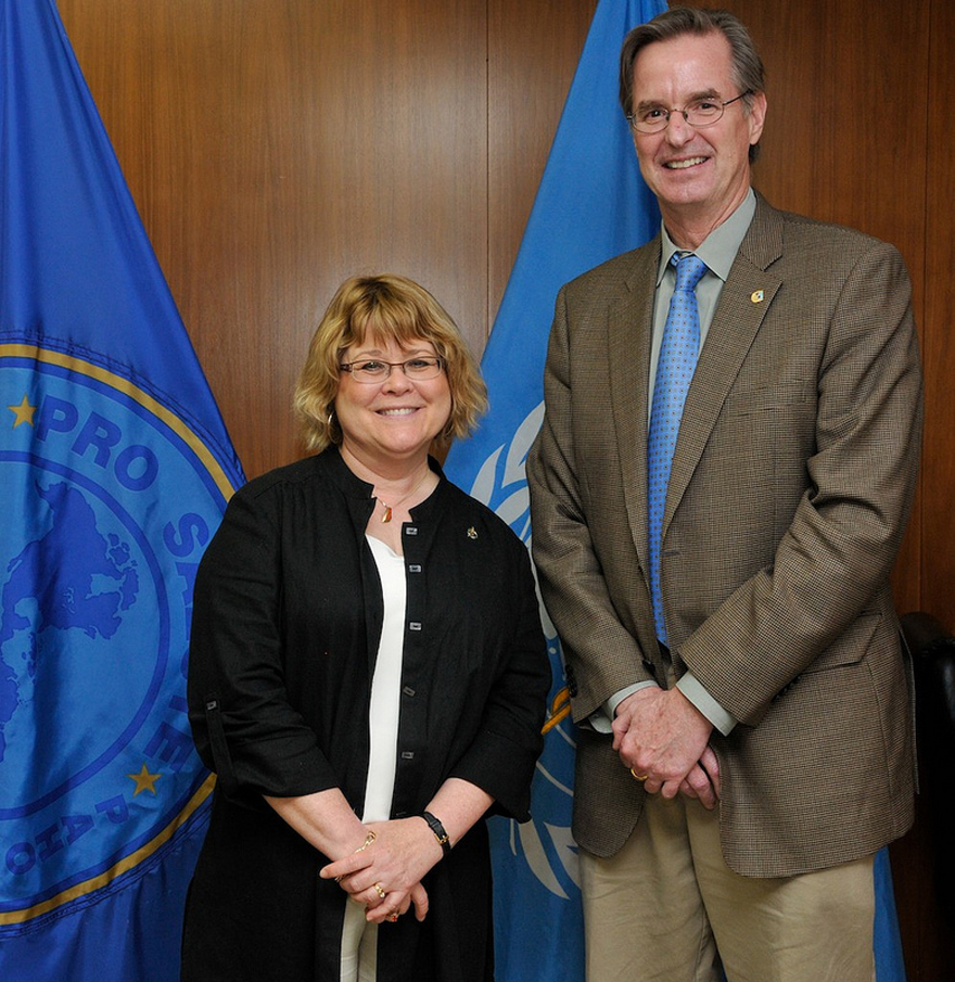 Minister of State Ablonczy Meets with PAHO Deputy Director