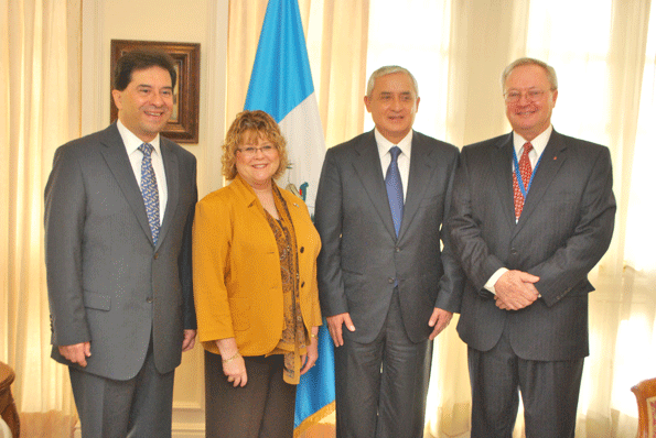 La ministre d'État Ablonczy rencontre des représentants du gouvernement du Guatemala
