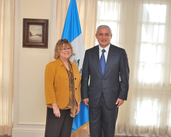 Minister of State Ablonczy Meets with Guatemalan President Molina