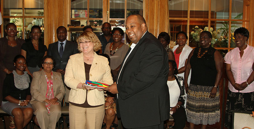 La ministre d’État Ablonczy s’adresse au Council of Caribbean Associations of Canada