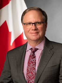 Christopher Thornley, Haut-commissaire du Canada auprès de la République du Kenya et représentant permanent du Canada auprès des programmes des Nations Unies pour l'environnement et pour les établissements humains