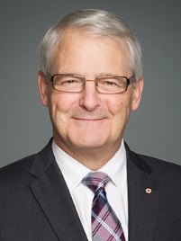 l'honorable Marc Garneau, ministre des Transports